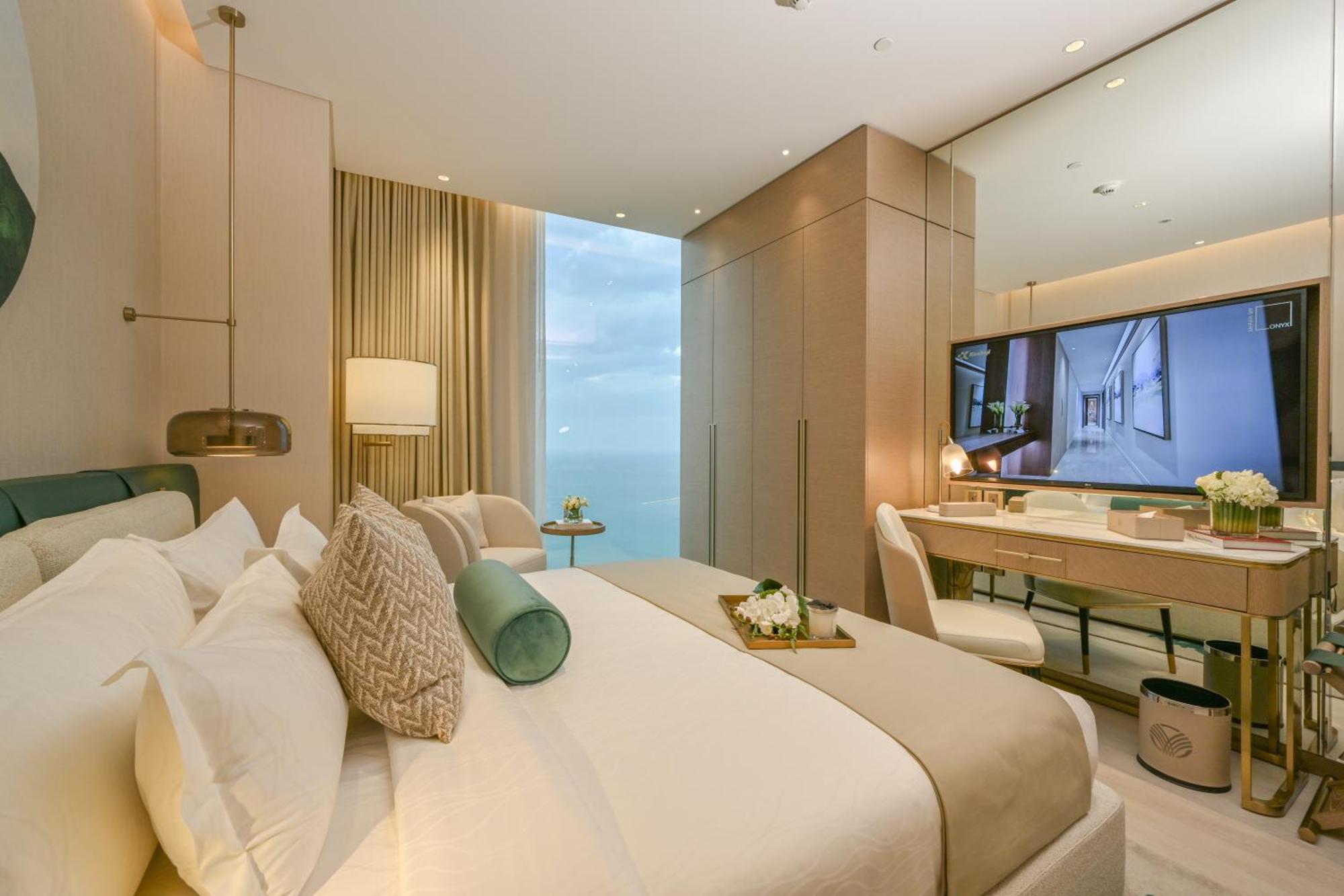 Готель Onyx Rotana Манама Екстер'єр фото A bedroom at the Ritz-Carlton, DIFC