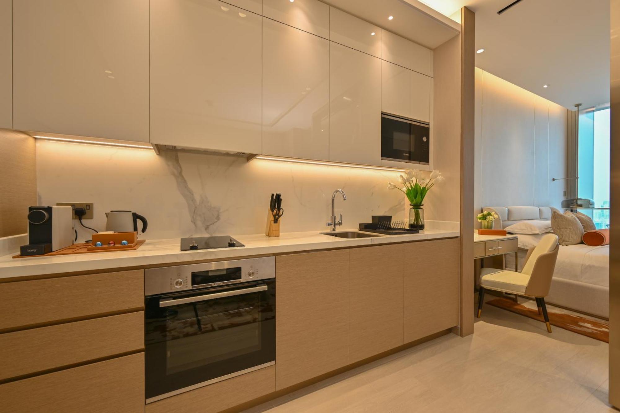 Готель Onyx Rotana Манама Екстер'єр фото A kitchen in a serviced apartment in Hong Kong